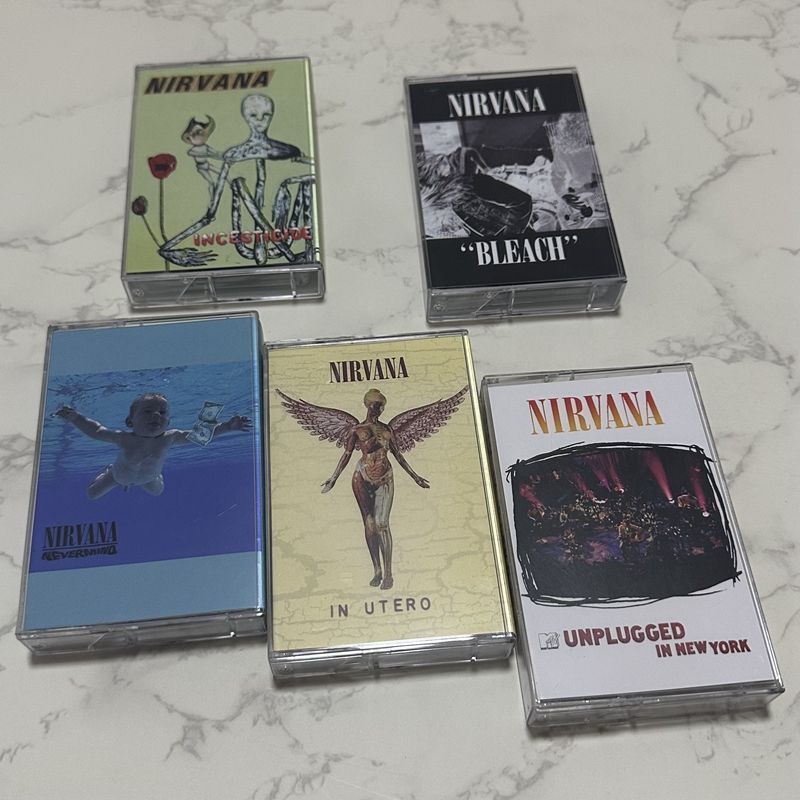 Audio Musically - 西洋ロック音楽カセットテープ未開封、歌詞ブック付き、レトロノスタルジックコレクション、オリジナルサウンドオーディオテープ